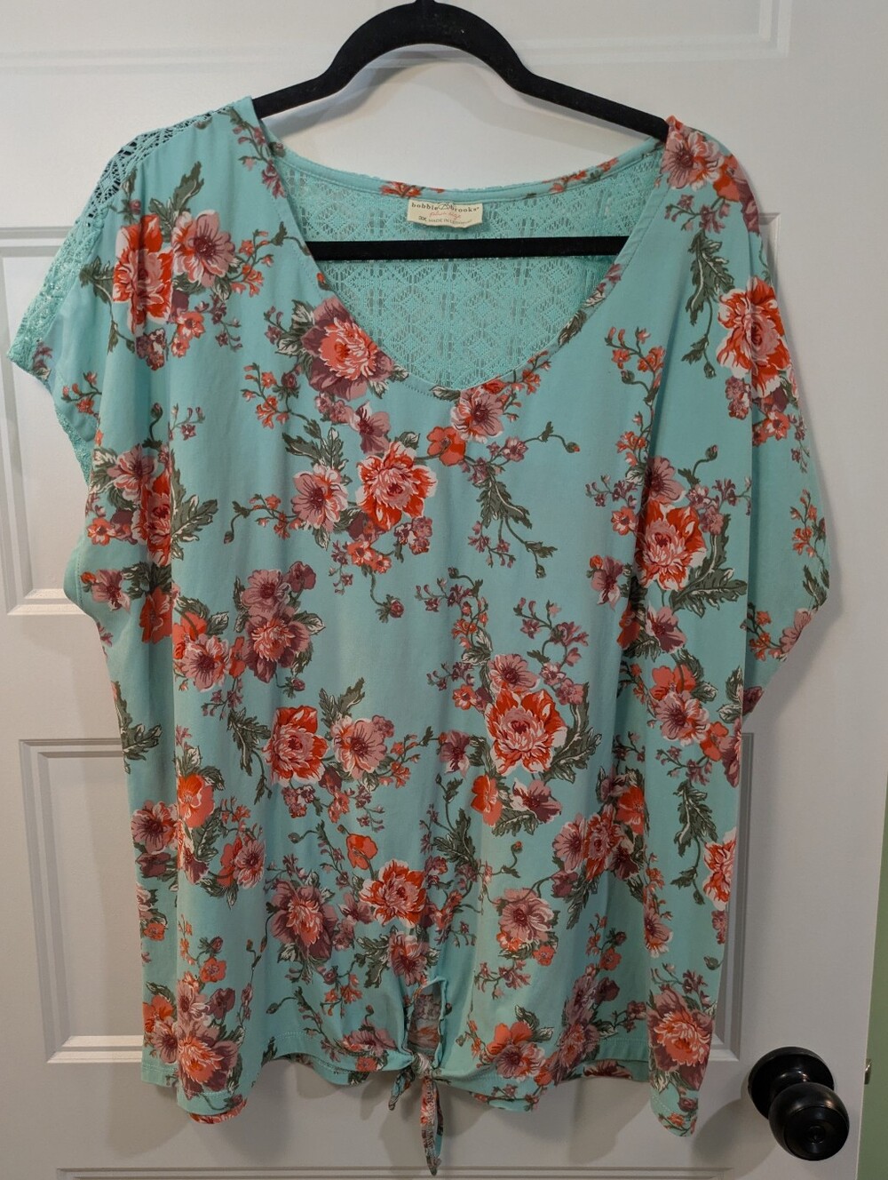 🔴3/$15 Bobbie Brooks Mint Floral Tie-Front Top with Coral Flowers
